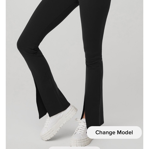 Alo 7/8 flutter legging - Picture 4 of 9